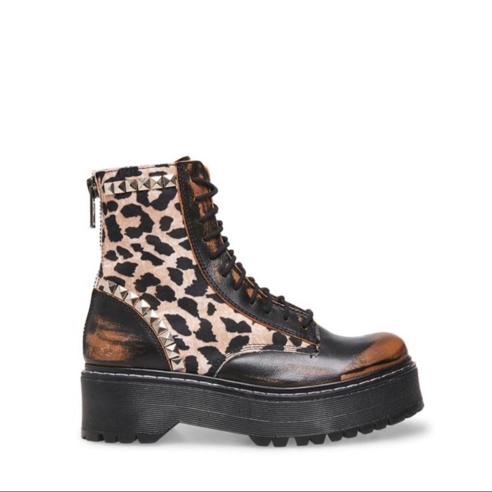 STEVE MADDEN BRAND NEW BOOTS